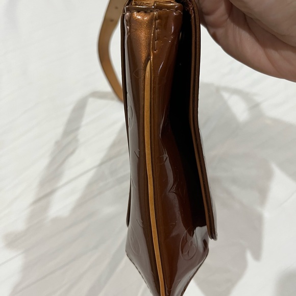 Authentic Vintage Louis Vuitton Thompson St Vernis Leather bronze shoulder bag - Picture 16 of 16